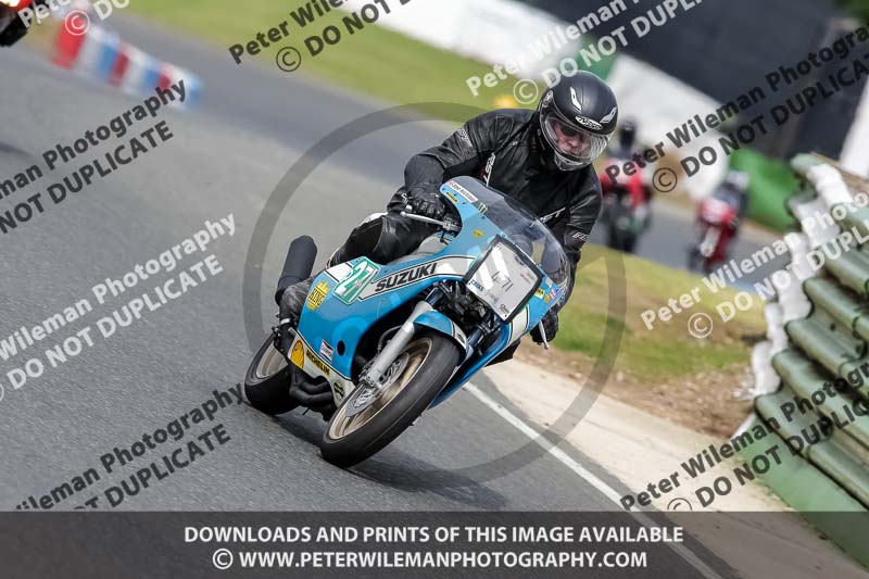 Vintage motorcycle club;eventdigitalimages;mallory park;mallory park trackday photographs;no limits trackdays;peter wileman photography;trackday digital images;trackday photos;vmcc festival 1000 bikes photographs